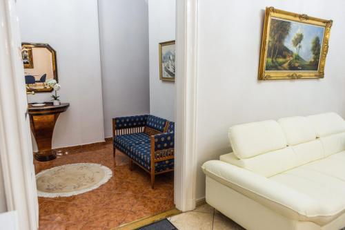 Luxury Downtown 3 Bedroom Apartment by Synagoge with Beautiful View 1075 Budapest, 3a Károly körút kép - 3