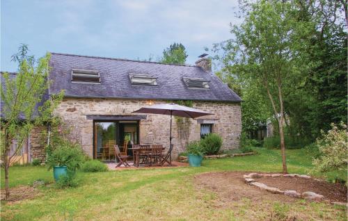 Amazing Home In Le Faout With 2 Bedrooms And Wifi