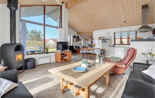 Posezení v ubytování Holiday Home Strandlyst Vinderup Iv