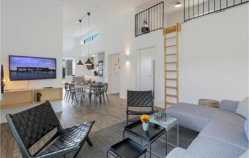 Ruang duduk di Cozy Home In Lembruchdümmer See