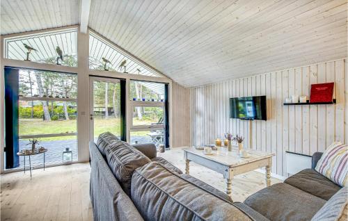 Μια τηλεόραση ή/και κέντρο ψυχαγωγίας στο Holiday Home Sams