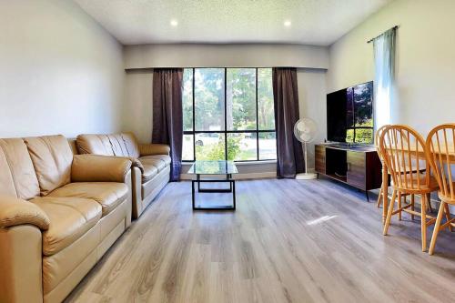 Cozy 3-bdrm villa in Richmond City/near YVR