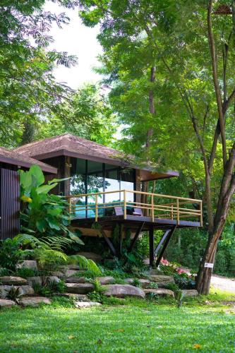 Κήπος έξω από το Kenaray Farmstay riverside