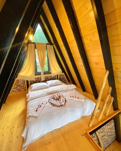 Bungalow with Heated Private Pool in Sapanca