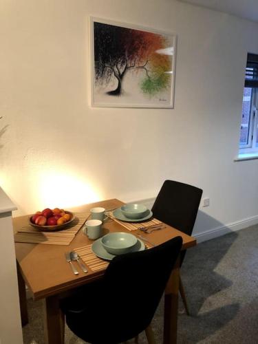 Foto dalla galleria di Large 2 bedroom apartment, 4 beds one 1 en-suite, Free parking Nr Chelt Elmore and Quays a Gloucester
