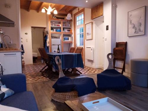 Saint Jacut de la mer, maison avec jardin.