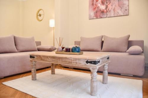 Porto Sea View Apartments - D. Gounari 5