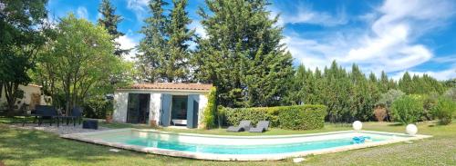 Gallery image of Les cabanons de l'Oliveraie in Pernes-les-Fontaines