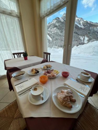 Jídlo v hotelu nebo okolí