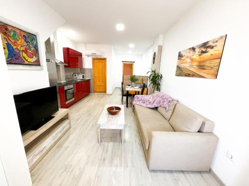 Apartment Playa La Malvarrosa, Valencia, Spain - Booking.com