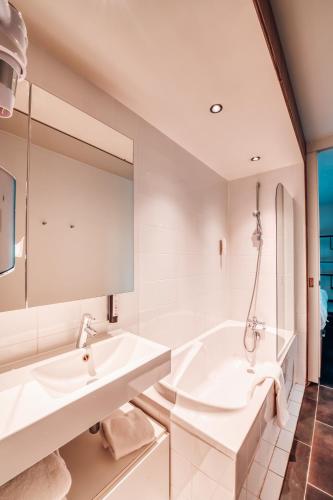 Un baño de COWOOL Cergy
