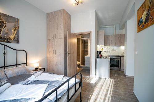 Athens center 1 bedrm 4 pers apartment by MPS