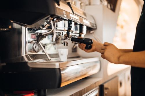Utensilios para hacer té y café en COWOOL Cergy