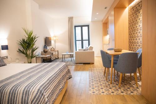 nQn Aparts & Suites Sevilla photo 89