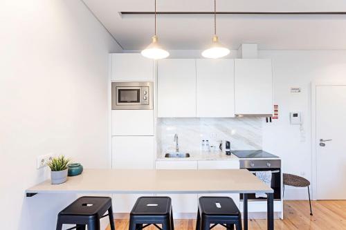 Wonderful Duplex w Patio & AC by LovelyStay