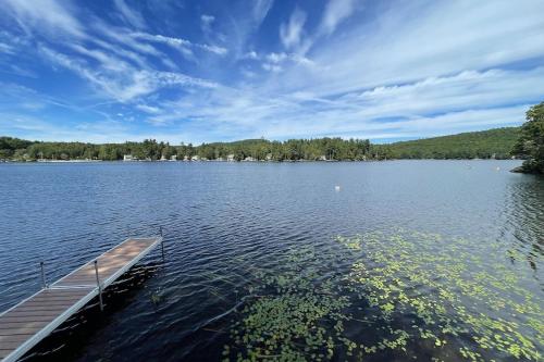 Gallery image of Waterfront Cottage and Ski Getaway! in Sunapee