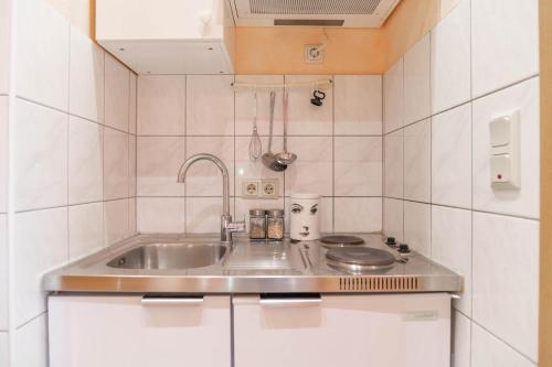 Villa Sladojević में रसोई है