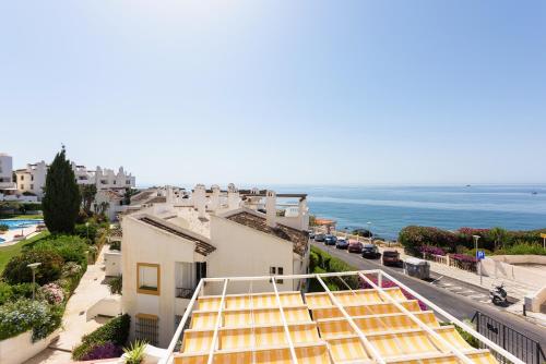 UrbanChicMalaga Sea View All Year Pool 10m from Beach and Shops in Torremuelle