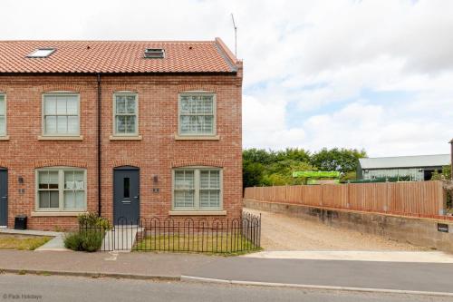 3 Staithe Cottages