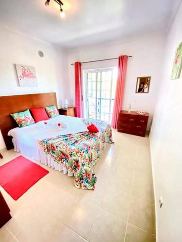 Flamingos Apartment with 2 swimming pool com check in e check out ao domingo em julho e agosto