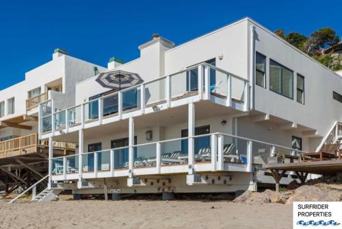 Malibu Road Beachfront Charmer