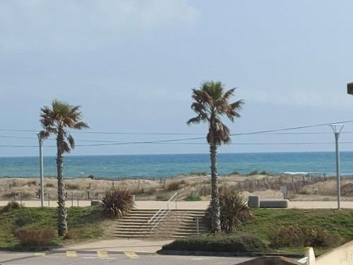 Studio moderne, proche plage et commerces, terrasse ensoleillée - FR-1-326-699