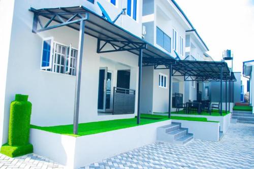Devon’s Villa & Apartments – Photos 2