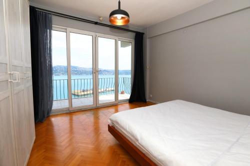 Exclusive Flat with Bosphorus View in Besiktas