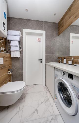 Un baño de Апартаменти MYFREEDOM поруч із метро Теремки