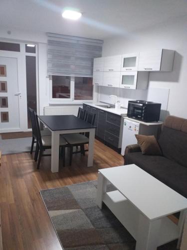 Apartman Barbiにあるキッチンまたは簡易キッチン
