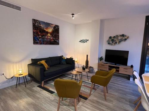 Holidays2Malaga Alta Downtown Pool Paddle and Parking New building