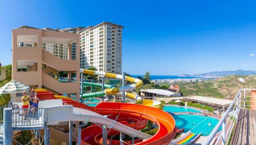 Gallery image of GOLD CITY 2+1 MAIN BUILDING WITH FREE AQUAPARK in Alanya