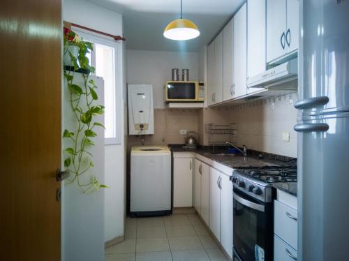 Кухня или мини-кухня в Laprida y Trejo Apartamento
