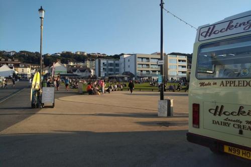 Gallery image of A Pebbles Throw - 300m from the beach. in Westward Ho