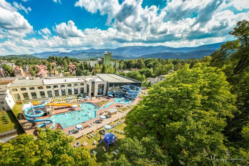 Bazén v ubytování Apartament Zielona 11 nebo v jeho okolí