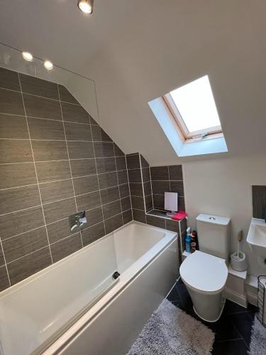 148 Mansell Road photo 62