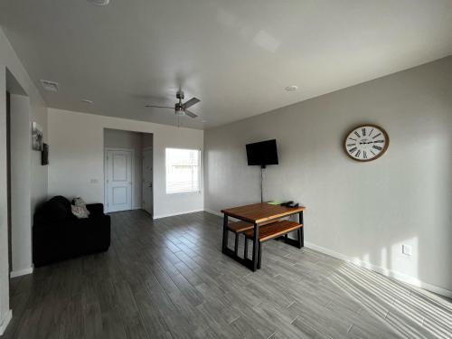 Longhorn Flats – Photos 2