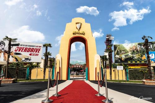 a red carpet with an arch in the middle of a street at San Valentino House in Bussolengo