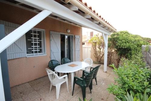 Maison de vacances, 4 -6 couchages, 200m de la mer, Residence securisee LES SENTOLINES, PORTIRAGNES PLAGE LRSEN47