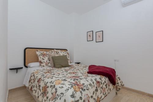 Posteľ alebo postele v izbe v ubytovaní Bright apartment with patio and balconies in the center