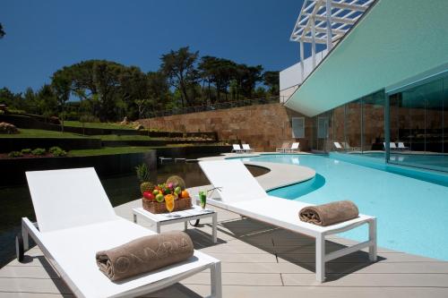 Piscine de l'établissement Onyria Marinha Cascais, Vignette Collection by IHG ou située à proximité