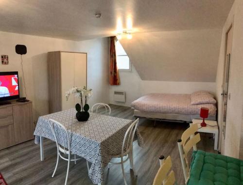 Posteľ alebo postele v izbe v ubytovaní Appart T1 Préfecture et Centre
