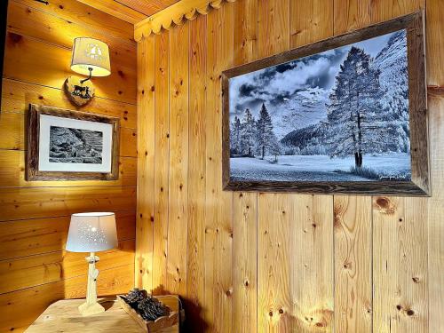 Photo de la galerie de l'établissement Chalet Les Cocales Résidence Séjour et Nuitées B&B - Appartement Pin Sylvestre, à Bessans