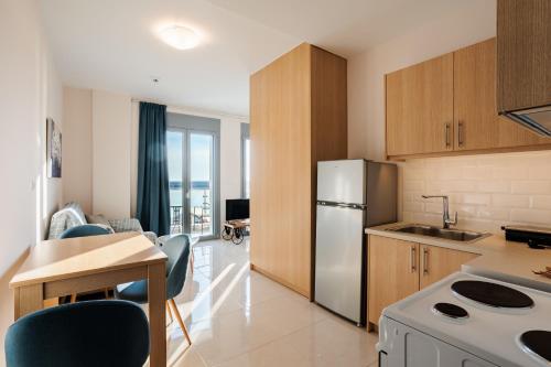 Kuchyňa alebo kuchynka v ubytovaní Georgia seaview apartments Α2