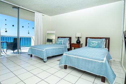 Welcome to stunning Ocean Views at Studio 503