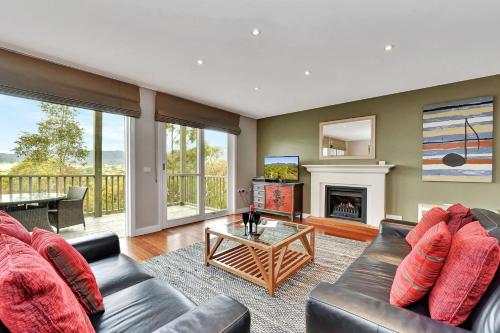 Foto dalla galleria di Villa 3br Syrah Villa located within Cypress Lakes Resort a Pokolbin