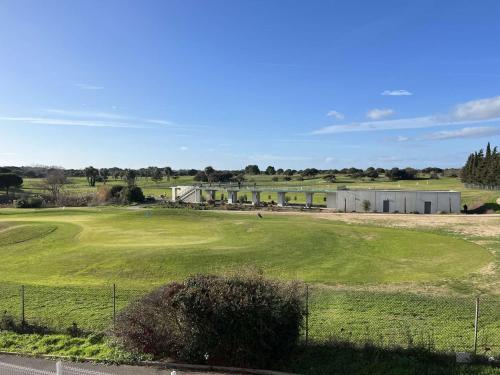 Studio pour 4 - Piscine, Parking, Lave-linge, Proche commerces
