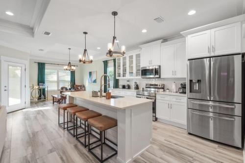 Emerald-Gem-Inn • Laguna Haven/Beach Home! photo 4