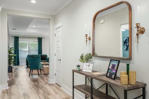 Emerald-Gem-Inn • Laguna Haven/Beach Home! photo 11