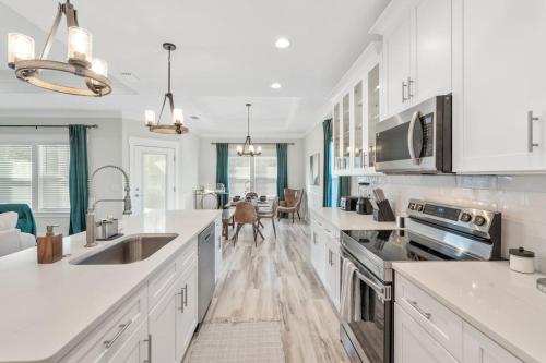Emerald-Gem-Inn • Laguna Haven/Beach Home! photo 15